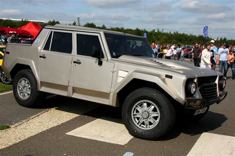 Lamborghini LM002 | Tractor & Construction Plant Wiki | FANDOM powered ...