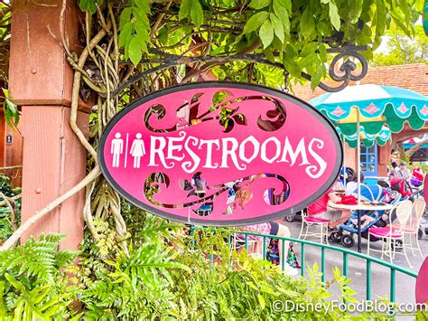 best places to use the bathroom at disney | the disney food blog