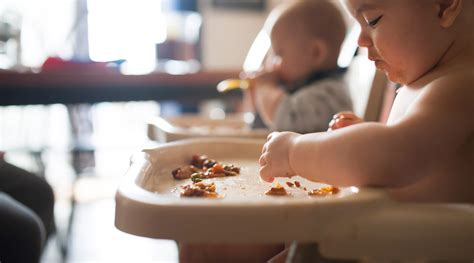 Introducing Solids: When to Start Baby Food