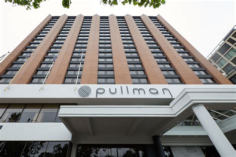 Pullman Melbourne on the Park Images & Videos- Deluxe East Melbourne ...