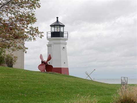 Vermilion Light | Lighthouse in Vermilion, Ohio. | Gregory Vozzo | Flickr