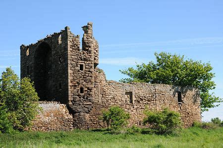 Saltcoats Castle Feature Page on Undiscovered Scotland