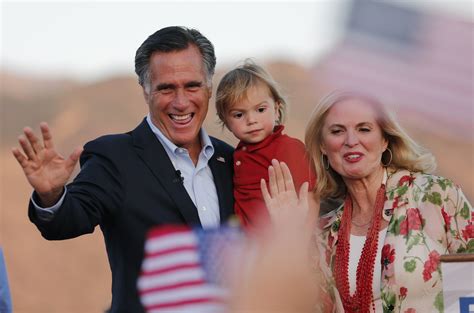 Mitt Romney rolls to easy win in GOP primary for Utah Senate | AP News