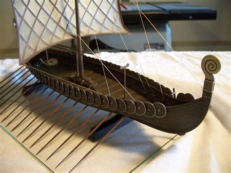 Viking Sailing Ship -- Plastic Model Kit -- 1/50 Scale -- #05403 ...