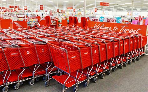 Here's Why Shopping Carts Are Getting Bigger and Bigger