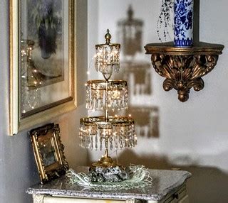 Dining Room | Server with tray of rhinestoned shells and mer… | Flickr