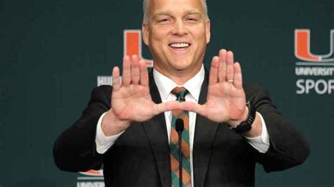 Miami coach Richt retires after Hurricanes finish season 7-6