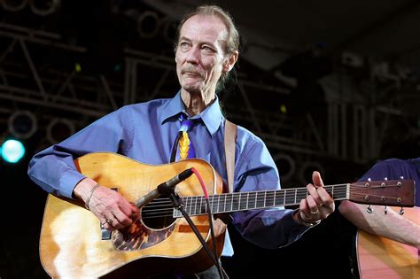 Tony Rice, influential bluegrass guitarist, dies at 69