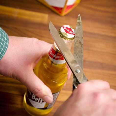 10 Different Ways to Open a Beer Bottle without a Bottle Opener | The ...