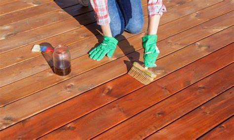 How to Stain a Deck: An Easy Guide