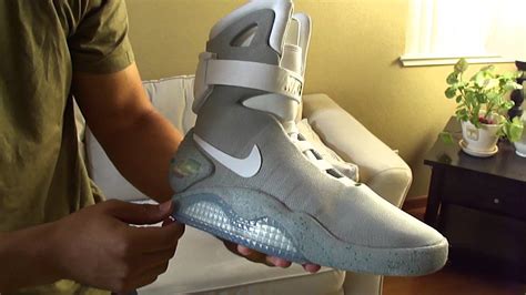 Revivalminded Unboxing Nike Air Mag. - YouTube