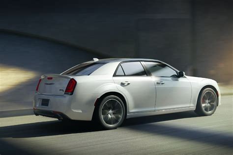 Limited-run 2023 Chrysler 300C says farewell with 485-hp Hemi | Driving