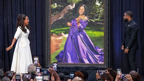 Oprah Winfrey honored with portrait at Smithsonian’s National Portrait Gallery | CNN