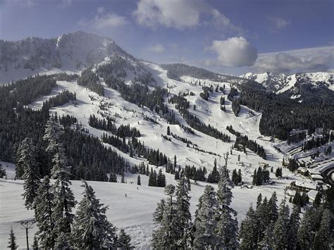 Stevens Pass Ski Area Opens for Snow-Fueled Adventures