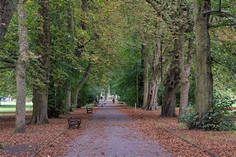 Longford Park Stretford | Another Great Place To Walk Dogs