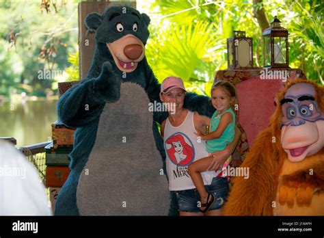 Disney world characters hi-res stock photography and images - Alamy