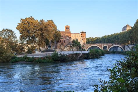 Tiber River and Bridges