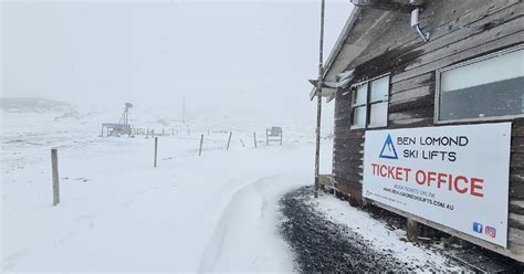 Heavy snowfall on Ben Lomond as summer approaches | The Examiner | Launceston, TAS