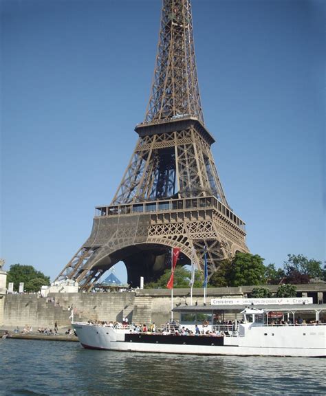 Eiffel Tower Of Paris Free Stock Photo - Public Domain Pictures