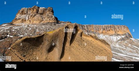 Antarctica, Tabarin Peninsula, Brown Bluff. Large volcanic basalt tuya formations Stock Photo ...