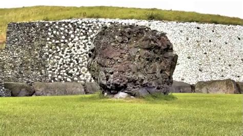 Newgrange Tours - YouTube