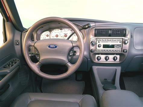 FORD Explorer Sport Trac Specs & Photos - 2002, 2003, 2004, 2005 - autoevolution