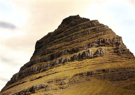 Kirkjufell Mountain (Grundarfjorour) - 2020 All You Need to Know Before ...