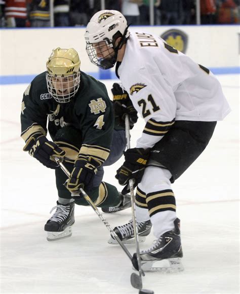 WMU hockey bests Notre Dame to clinch fourth in CCHA - mlive.com