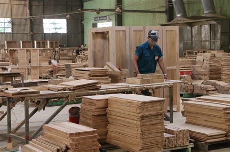 Vietnam’s wood exports face scourge amid COVID-19: official | Tuoi Tre News