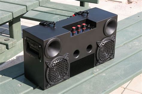 Supaghettoblaster - a DIY BoomBox | Diy boombox, Boombox, Boombox design