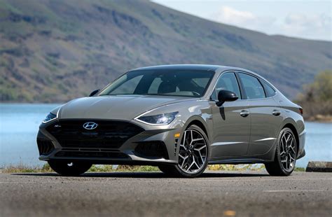 2025 Hyundai Sonata: 165 Exterior Photos | U.S. News