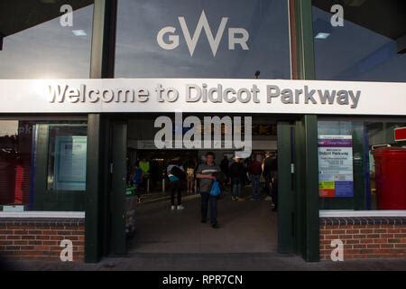 Didcot Parkway Station Stock Photo - Alamy