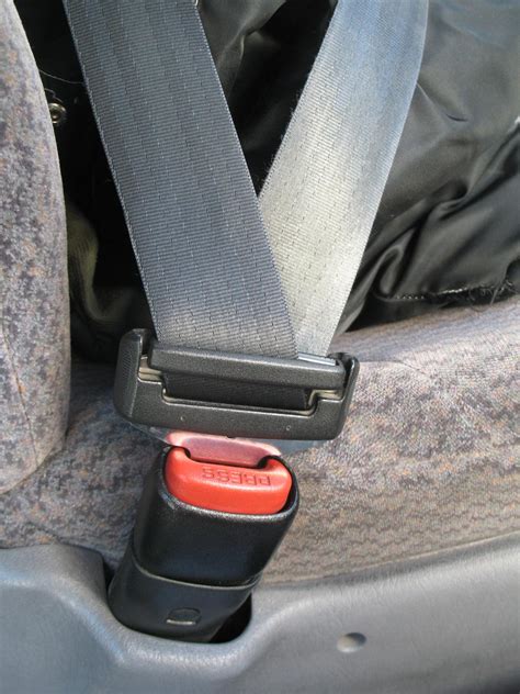 Seat Belt Defects - Murray Guari Trial Attorneys