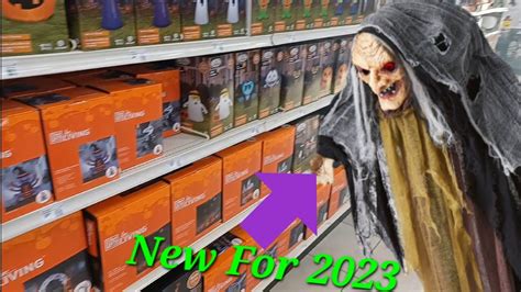 New Halloween Animatronics At Canadian Tire In Calgary Alberta - YouTube