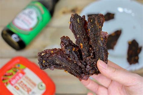 Made spicy beef jerky in the dehydrator! (with Gochujang paste) : spicy