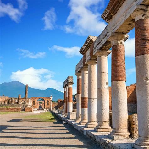 How to travel by train from Rome to Pompeii | Day trip | Trainline