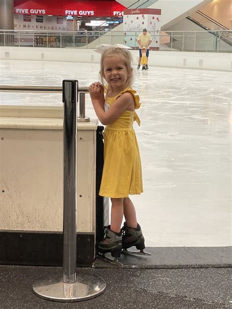 GALLERIA ICE SKATING CENTER - Updated December 2024 - 40 Photos & 62 ...