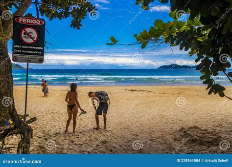 Praia Lopes Mendes Beach on Tropical Island Ilha Grande Brazil ...