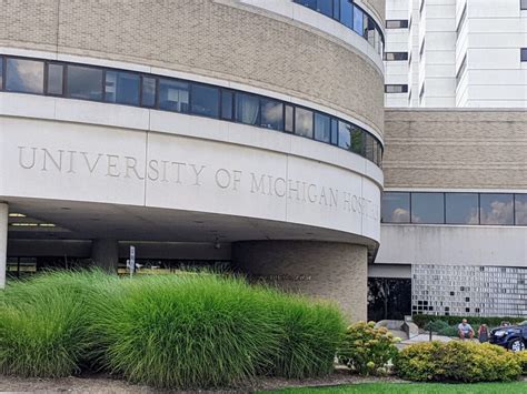 U of M nurses overwhelmingly vote to OK a strike, EMU professors to decide Tuesday ⋆ Michigan ...