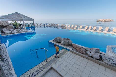37 Luxurious Reasons To Stay At Hotel Dubrovnik Palace