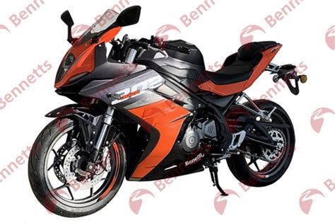 Benelli 302R facelift leaks before official debut - Shifting-Gears