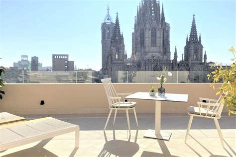 The Top Barcelona Rooftop Bars for Sagrada Familia Views - Must See Spain