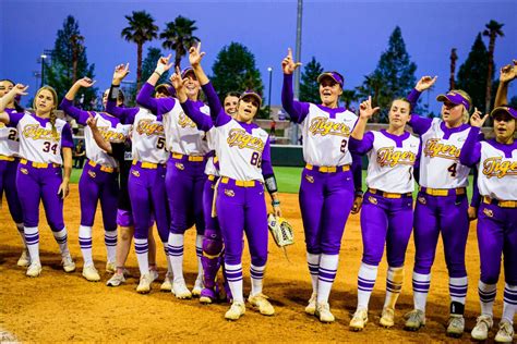 BRPROUD | LSU Softball Welcomes Florida for Senior Weekend at Tiger Park