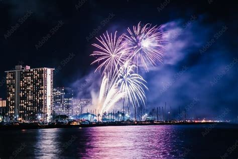 Fireworks & Waikiki Lights Cruise in Honolulu Harga Promo Terbaru 2023