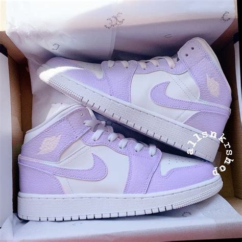 Nike women air jordan 1 mid custom by allsnkrshop | Chaussures pastel ...