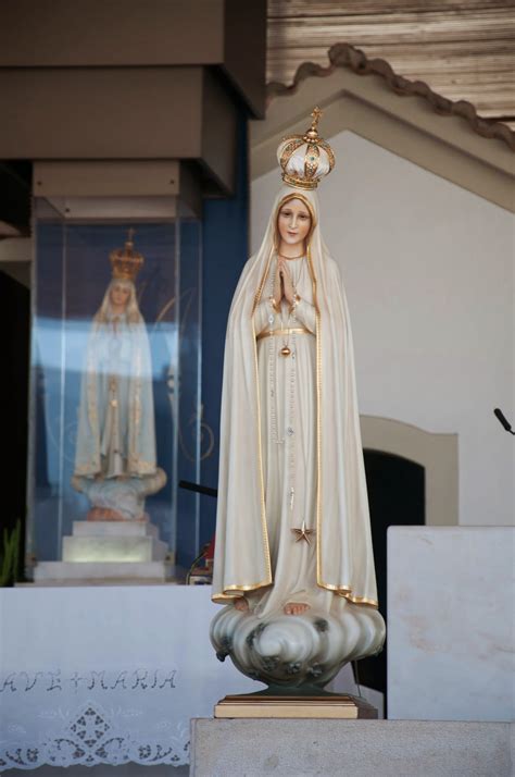 Travels of Our Lady of Fatima: On Pilgrimage with Our Lady of Fatima in Portugal