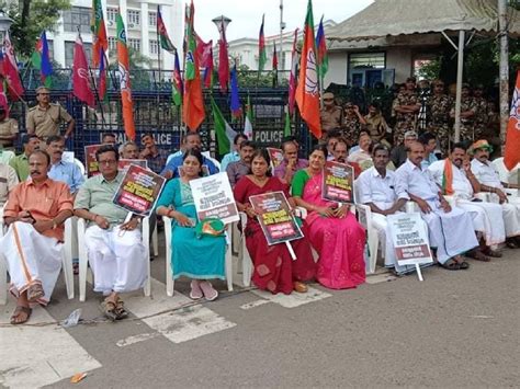 BJP-led NDA blocks Kerala Secretariat protesting against alleged ...