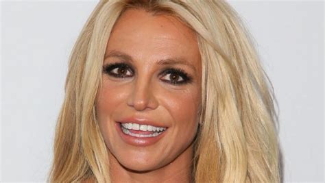 Britney Spears Went and Dyed Her Hair Bubblegum Pink, and Fans Are ...