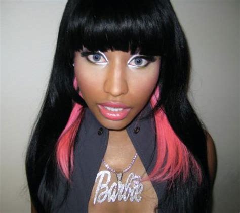 nicki minaj bald headed