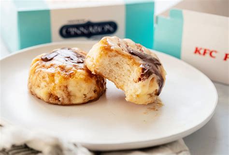 Best We Tried The KFC Cinnabon Dessert Biscuits — Are They Worth The ...